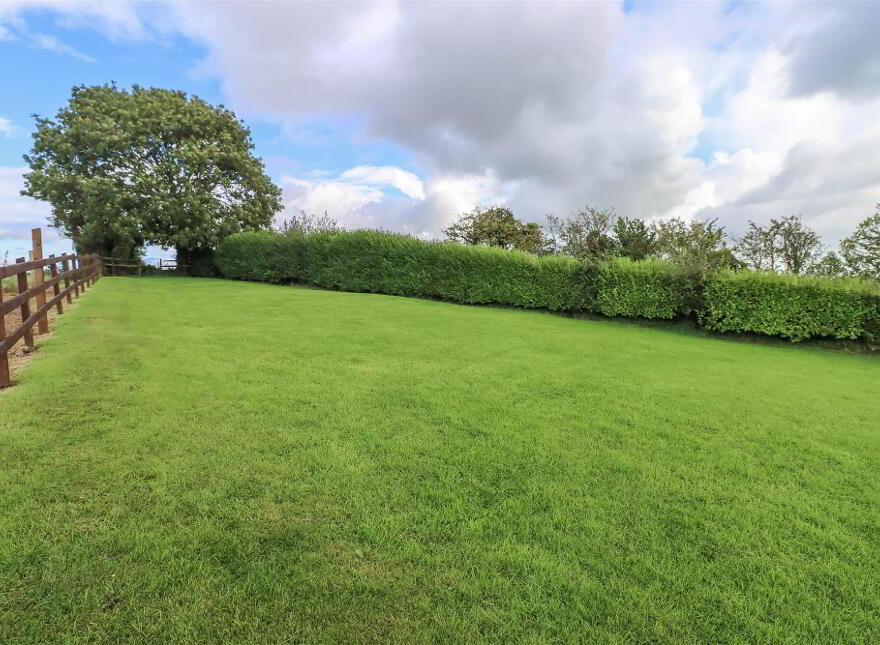 86 Gransha Road, Dundonald, Belfast, BT16 1XQ