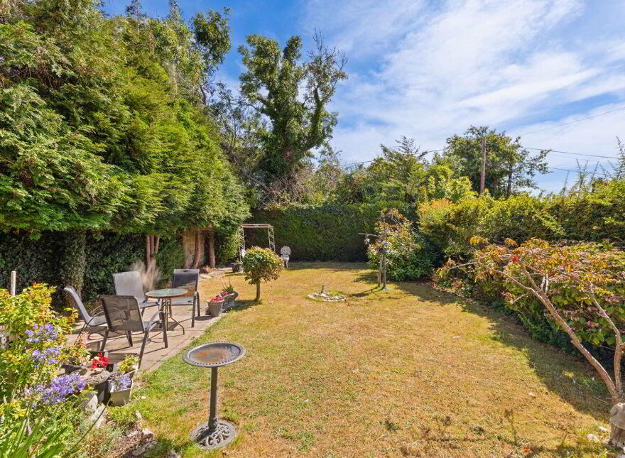 Santa Barbara, 19 Orchardstown Park, Rathfarnham, Dublin 14, D14W3X0