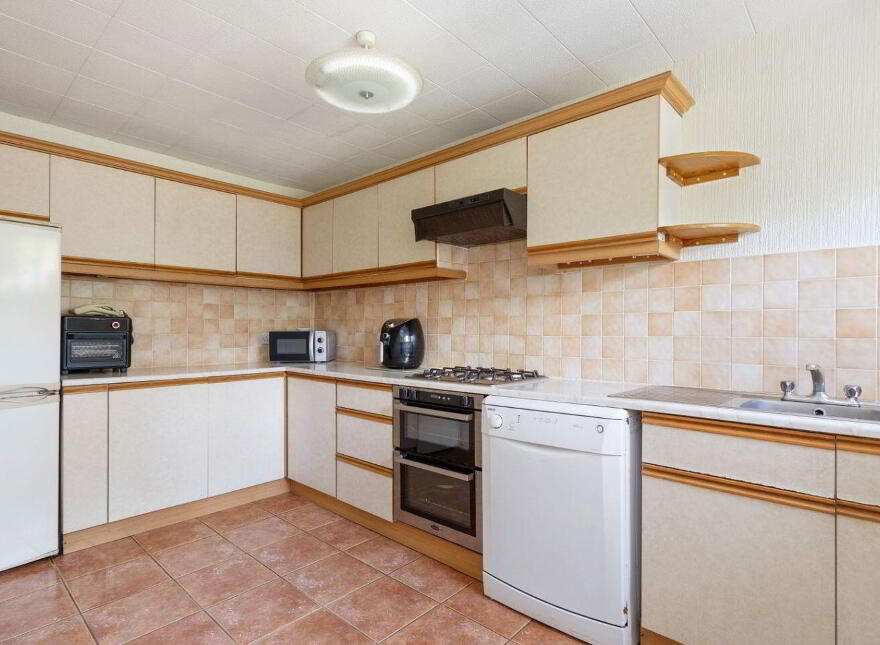 Santa Barbara, 19 Orchardstown Park, Rathfarnham, Dublin 14, D14W3X0