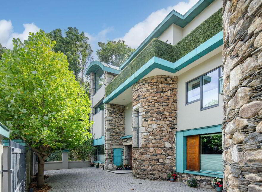 Carrick, Dodder Park Road, Rathfarnham, Dublin 14, D14FH22 photo