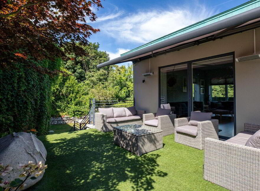 Carrick, Dodder Park Road, Rathfarnham, Dublin 14, D14FH22
