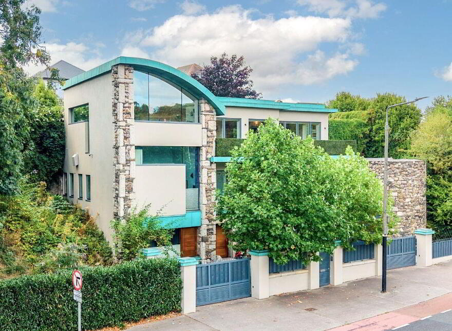Carrick, Dodder Park Road, Rathfarnham, Dublin 14, D14FH22