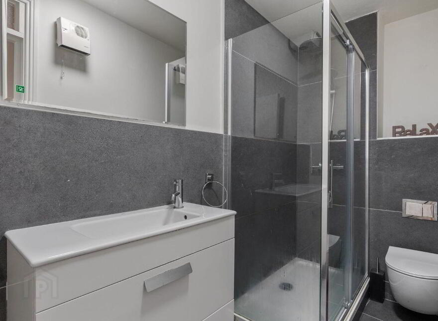 73 Windmill Lane Apartments, Grand Canal Dock, Dublin 2, D02XR22