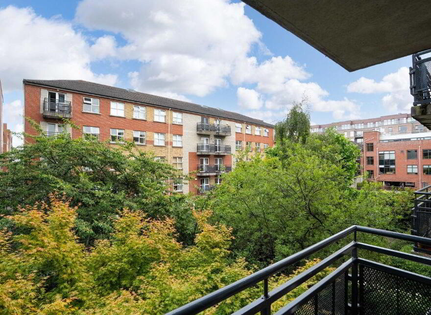 73 Windmill Lane Apartments, Grand Canal Dock, Dublin 2, D02XR22