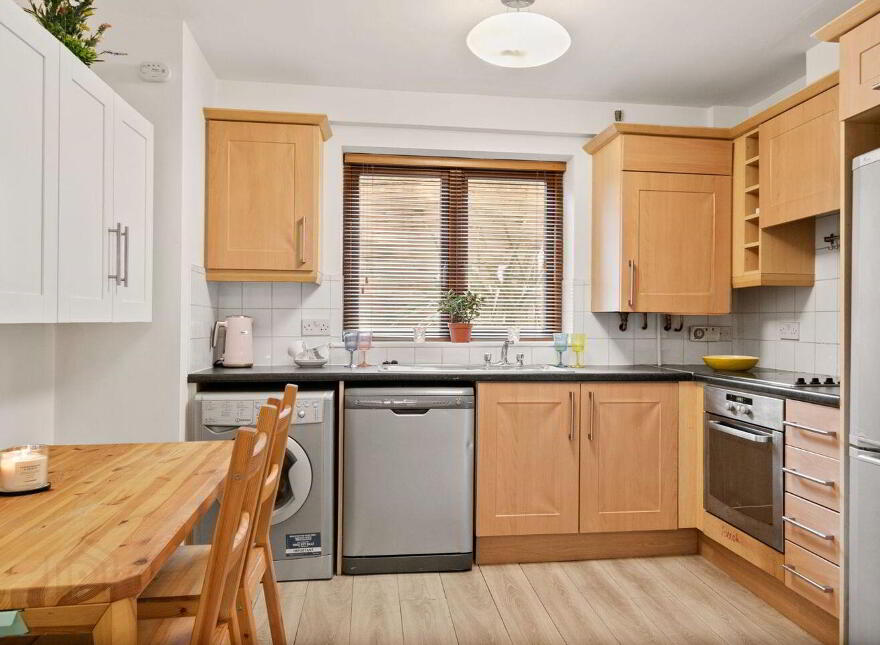 2 Hogan Square, Hogan Place, Dublin 2, D02EF95