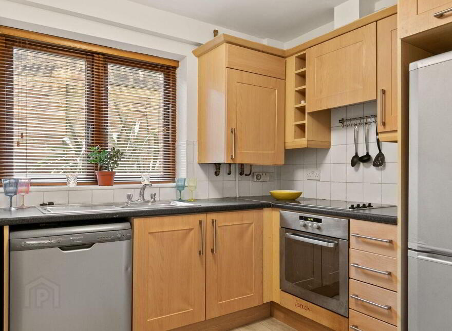2 Hogan Square, Hogan Place, Dublin 2, D02EF95