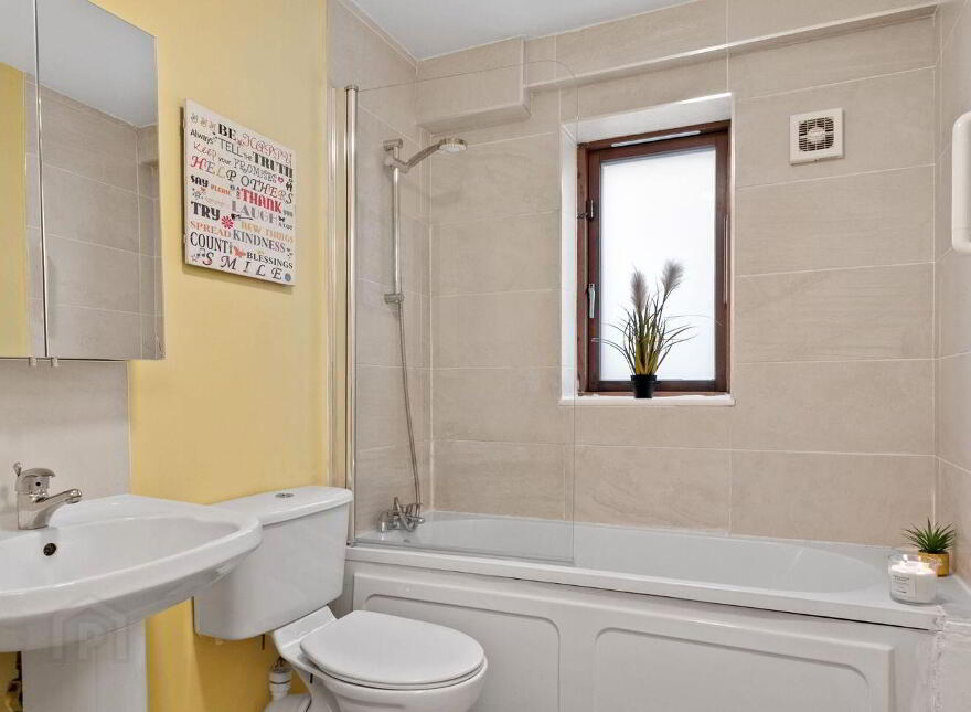 2 Hogan Square, Hogan Place, Dublin 2, D02EF95