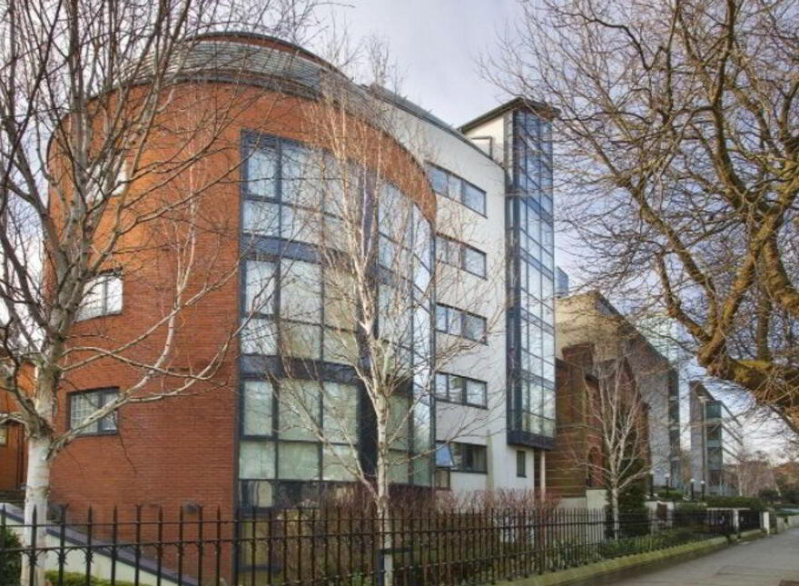10 Symphony House, Adelaide Road, Dublin 2, D02VN22