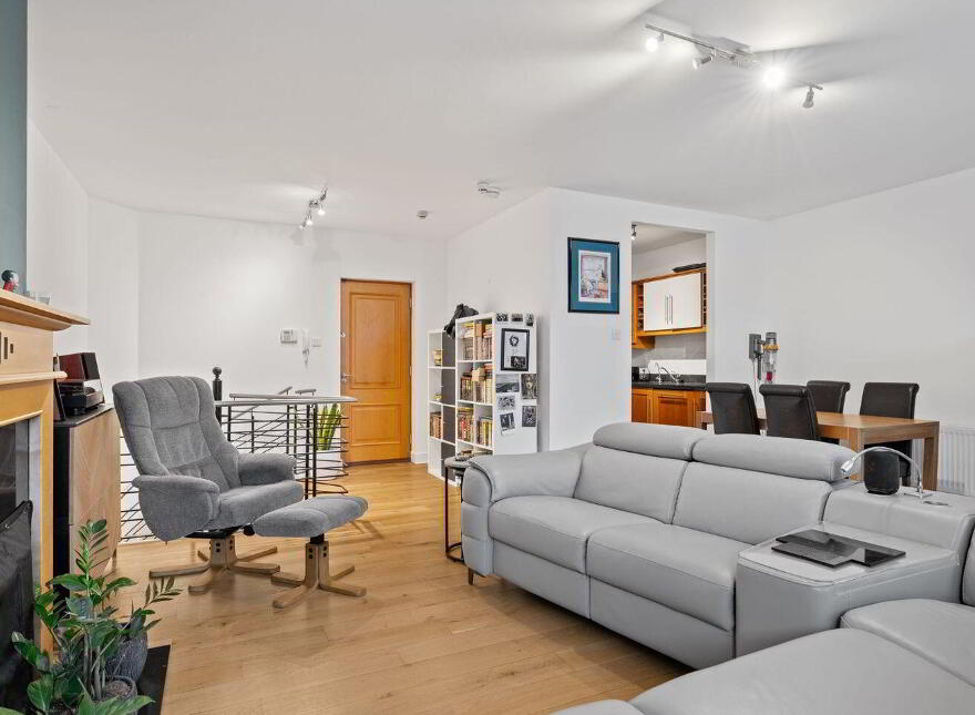 10 Symphony House, Adelaide Road, Dublin 2, D02VN22