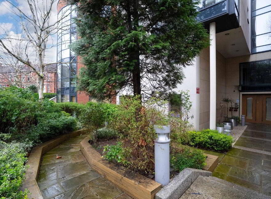 10 Symphony House, Adelaide Road, Dublin 2, D02VN22