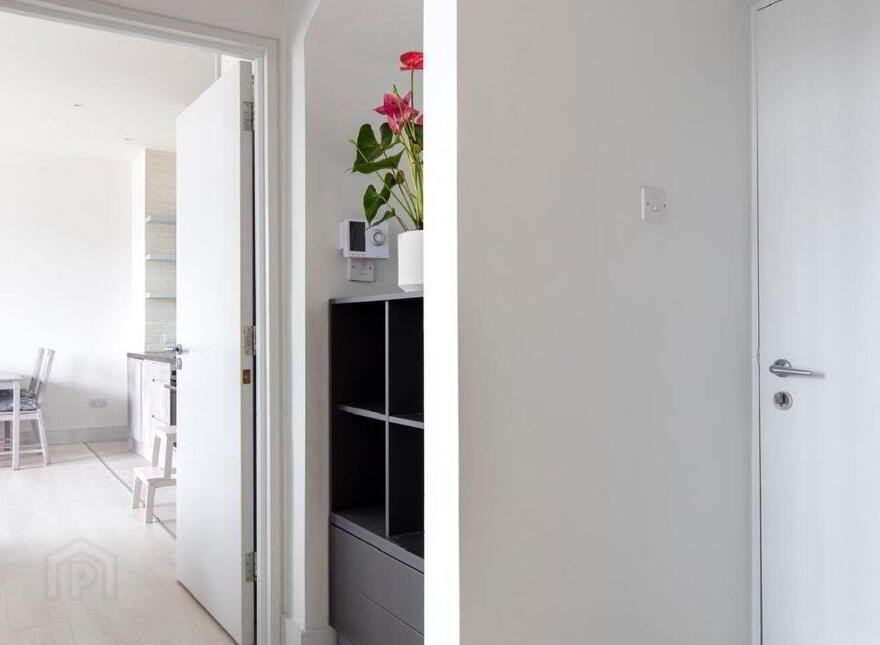 62 Beresford House, Custom House Square, IFSC, Ifsc, D01F1P0