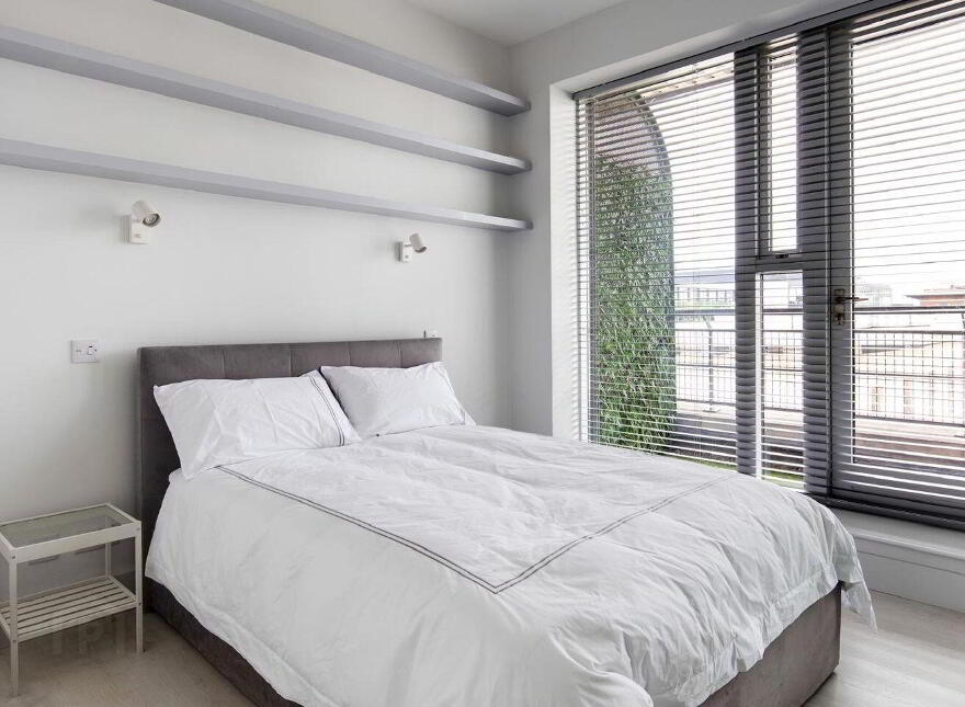 62 Beresford House, Custom House Square, IFSC, Ifsc, D01F1P0