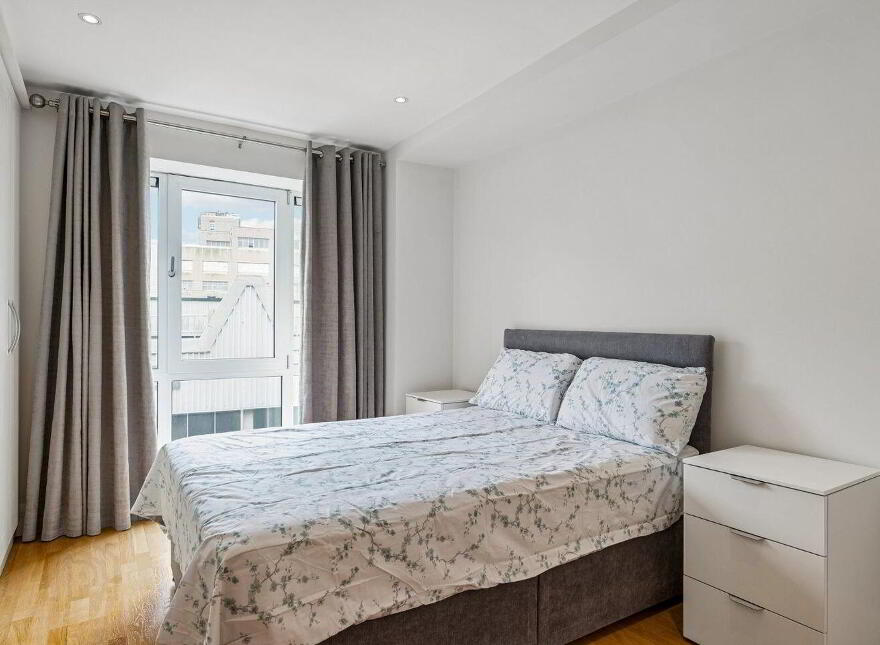 80 Adelaide Square, Whitefriar Street, Dublin 8, D08X317