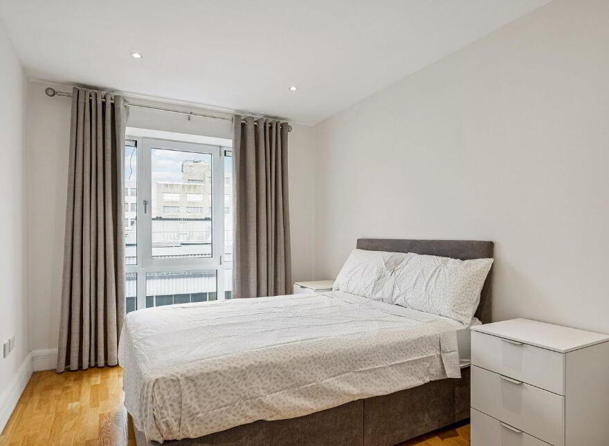 80 Adelaide Square, Whitefriar Street, Dublin 8, D08X317