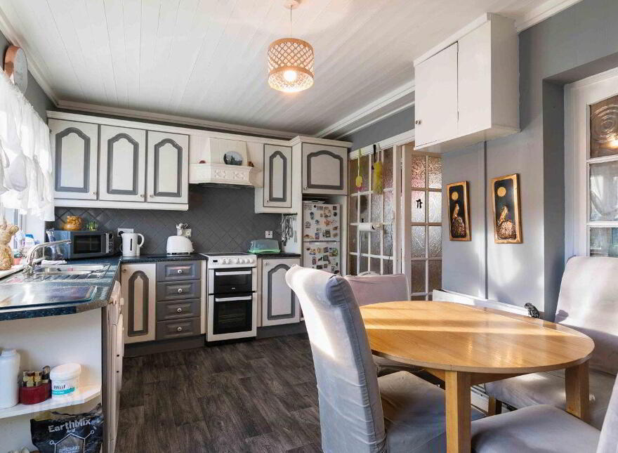 Saint Jude, 175 New Ireland Road, Rialto, Rialto, D08RF8H