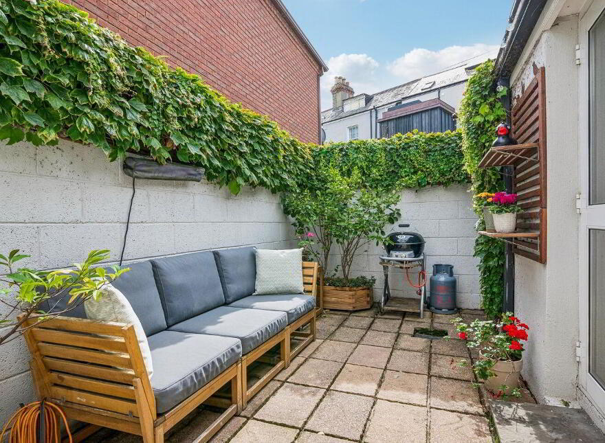 1 Stewart Villas, Carlingford Parade, Dublin 2, D02YV99