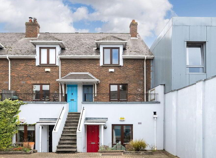 12 The Courtyard, Pleasants Street, South Circular Road, Dublin 8, D08F684 photo