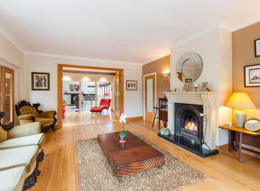 Holly Lodge, 1 Cenacle Grove, Killiney, A96RX93