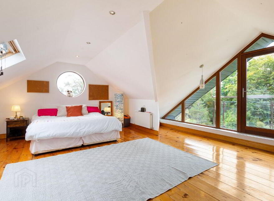 Holly Lodge, 1 Cenacle Grove, Killiney, A96RX93