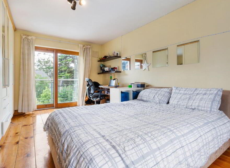 Holly Lodge, 1 Cenacle Grove, Killiney, A96RX93
