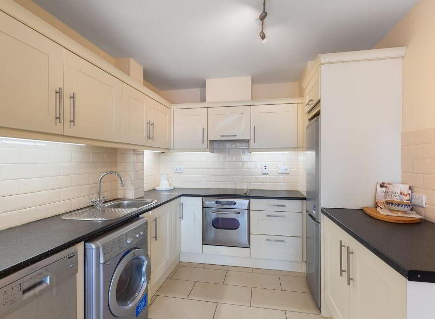 12 Saint Helen's Court, George's Street Lower, Dún Laoghaire, Dun Laoghaire, A96NH99