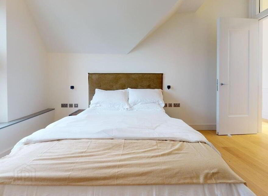 Apt 2, 89 George's Street Lower, Dún Laoghaire, Dun Laoghaire, A96K5EV