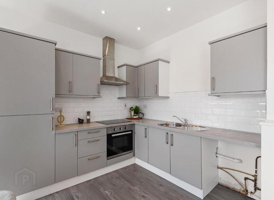 24 Saint Helen's Court, George's Street Lower, Dún Laoghaire, Dun Laoghaire, A96Y288
