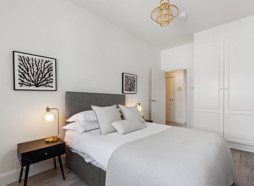 24 Saint Helen's Court, George's Street Lower, Dún Laoghaire, Dun Laoghaire, A96Y288