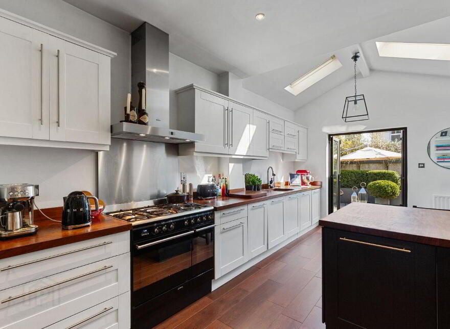 37 Saint Gabriels, Cabinteely, Cabinteely, D18K850