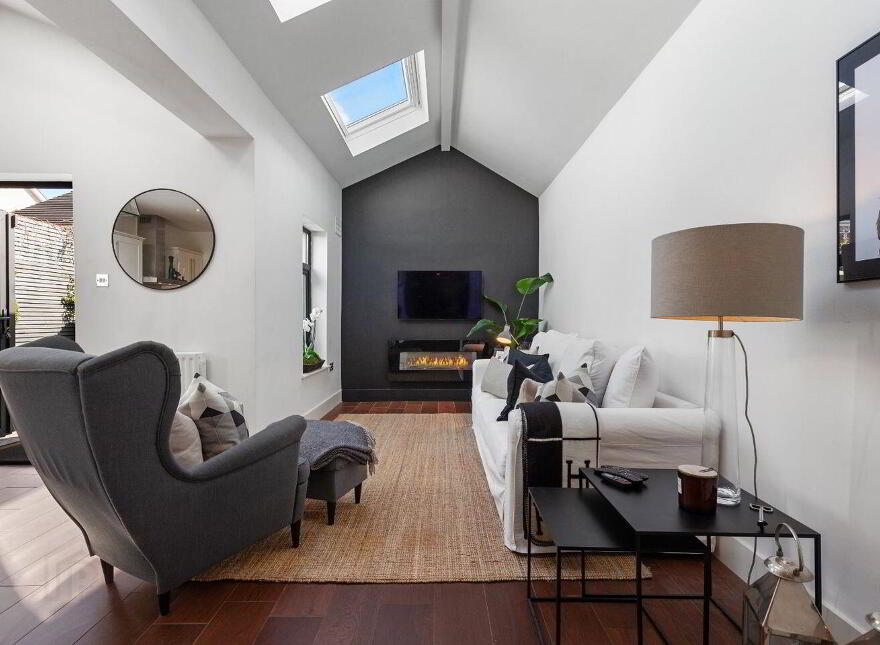 37 Saint Gabriels, Cabinteely, Cabinteely, D18K850