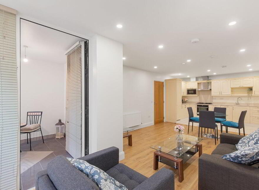 1 Adelphi Manor, 40 Georges Street Upper, Dún Laoghaire, Dun Laoghaire, A96E294