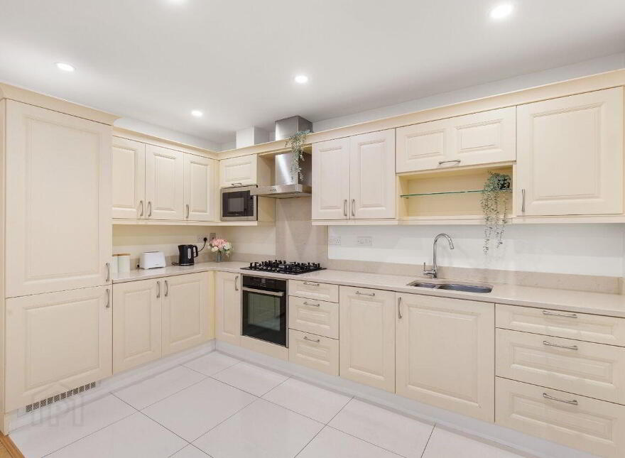 1 Adelphi Manor, 40 Georges Street Upper, Dún Laoghaire, Dun Laoghaire, A96E294