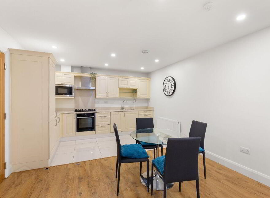 1 Adelphi Manor, 40 Georges Street Upper, Dún Laoghaire, Dun Laoghaire, A96E294