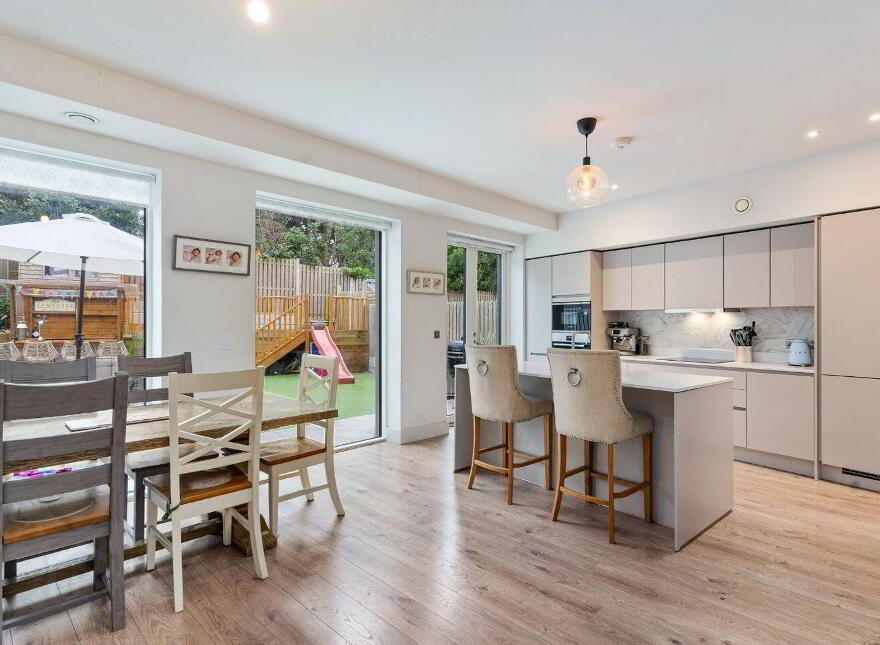 8 Egremont, Church Road, Killiney, A96A43P