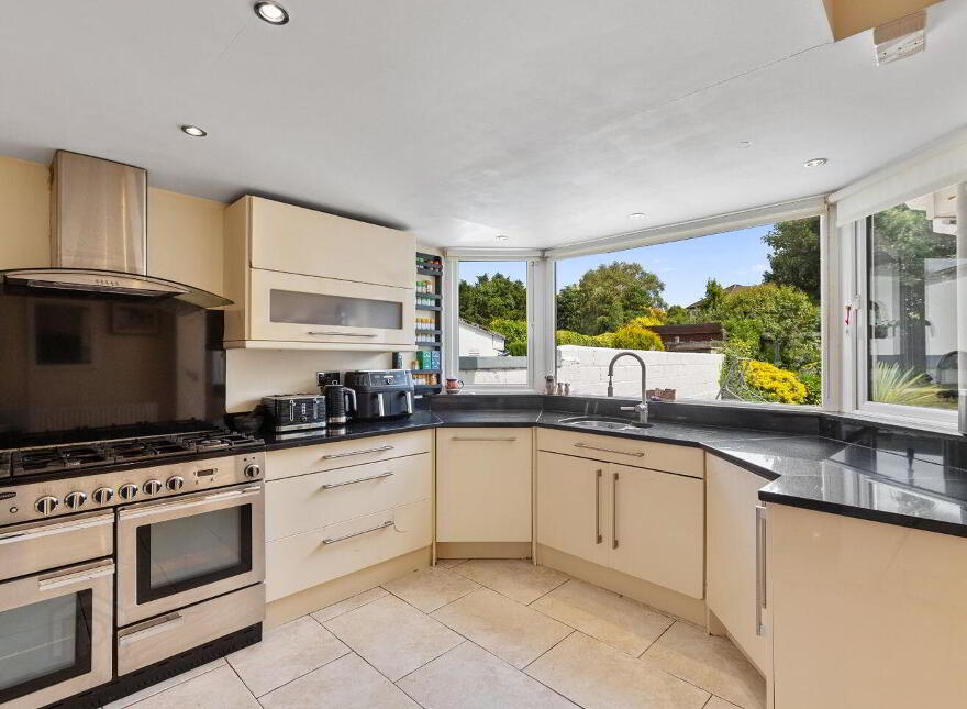 Little Chantri, 21 Killiney Road, Dalkey, A96C566