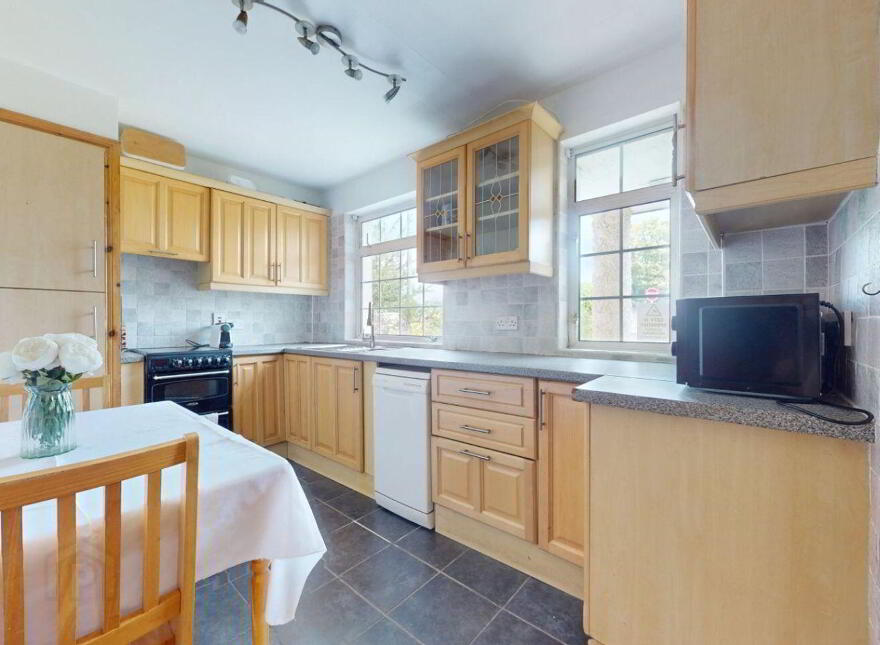 33 Mackintosh Park, Dún Laoghaire, Dun Laoghaire, A96R2R4