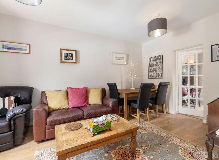 Pilot View Lodge, Harbour Road, Dalkey, A96W328