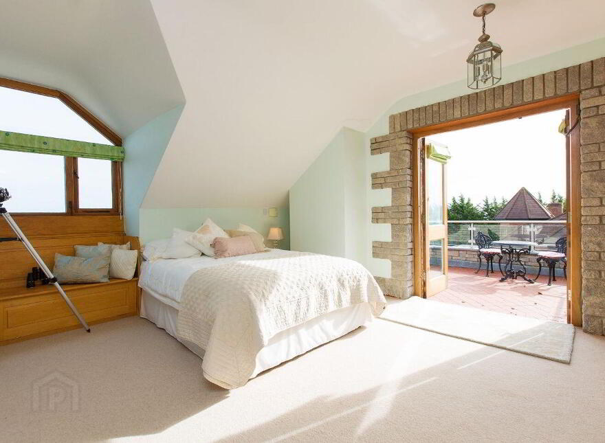Small Oaks, 6 Rathmichael Haven, Rathmichael, D18A702