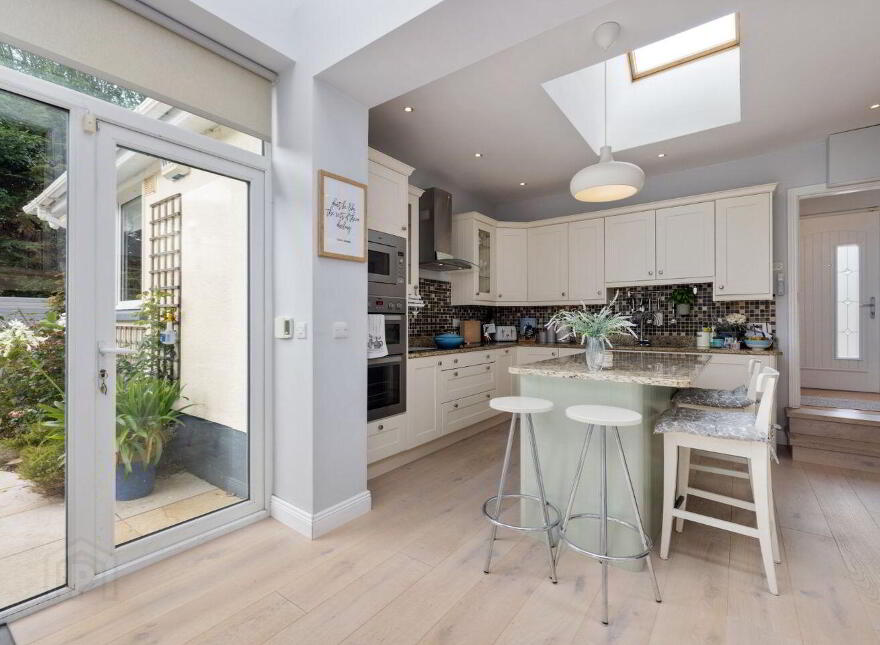 Cloona, Glencap Road, Kilmacanogue, A98DW72
