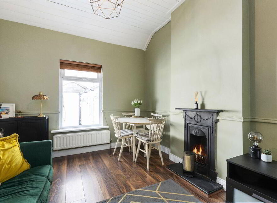 Ivy Cottage, 2 Meath Place, Bray, A98VF86