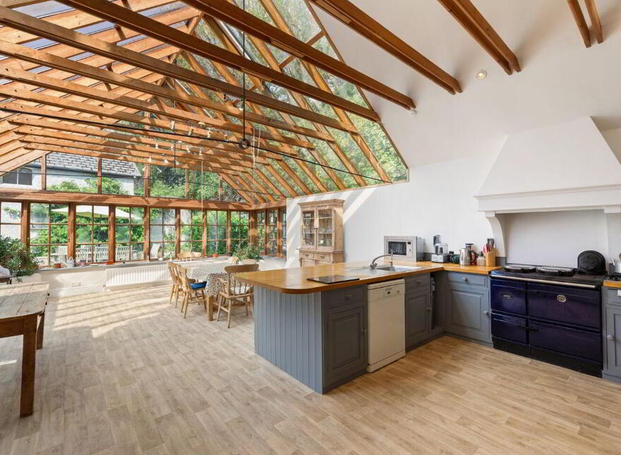 Glenbrook House, And Mews, Enniskerry, A98N265