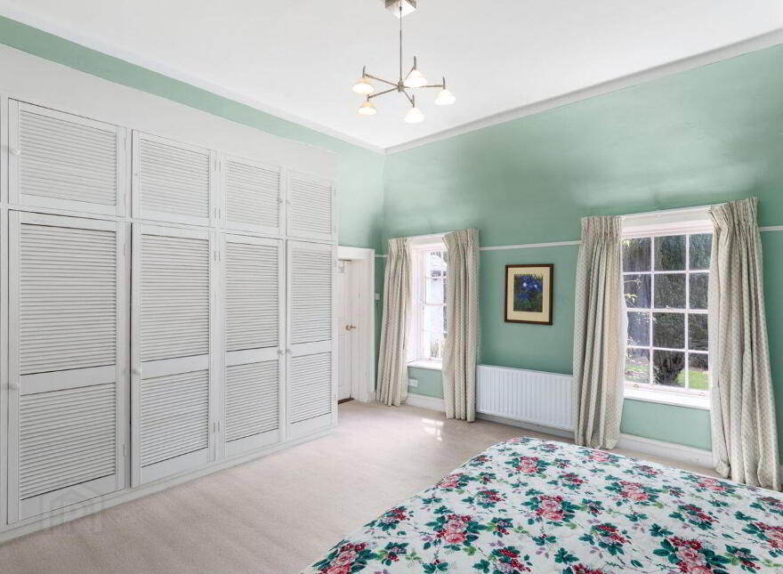 Glenbrook House, And Mews, Enniskerry, A98N265
