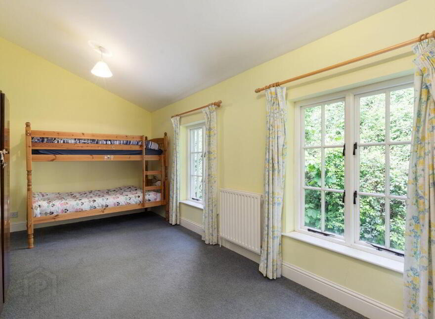 Glenbrook House, And Mews, Enniskerry, A98N265