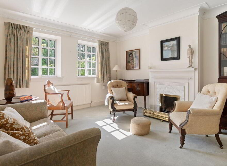 4 Ailesbury Gardens, Ballsbridge, Ballsbridge, D04P5C2