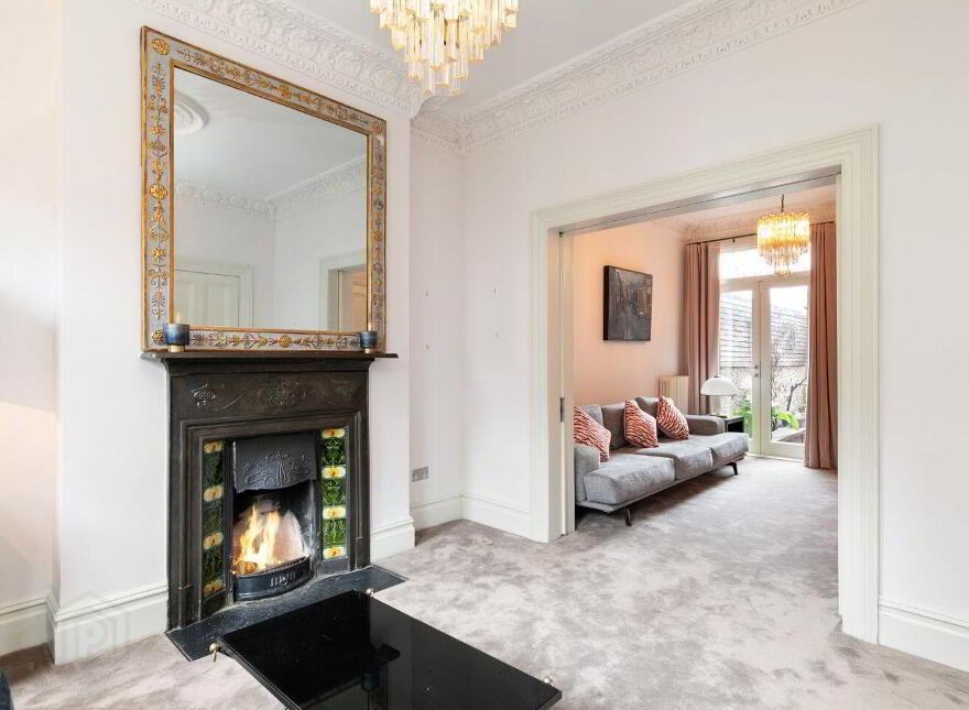 30 Oaklands Park, Sandymount, Sandymount, D04E951