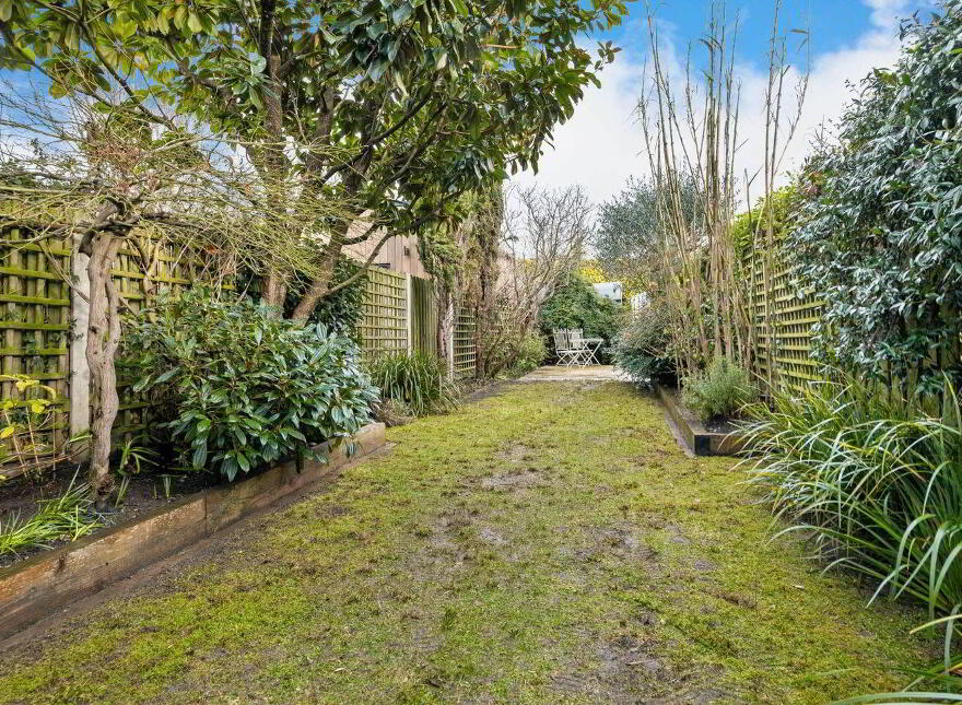30 Oaklands Park, Sandymount, Sandymount, D04E951