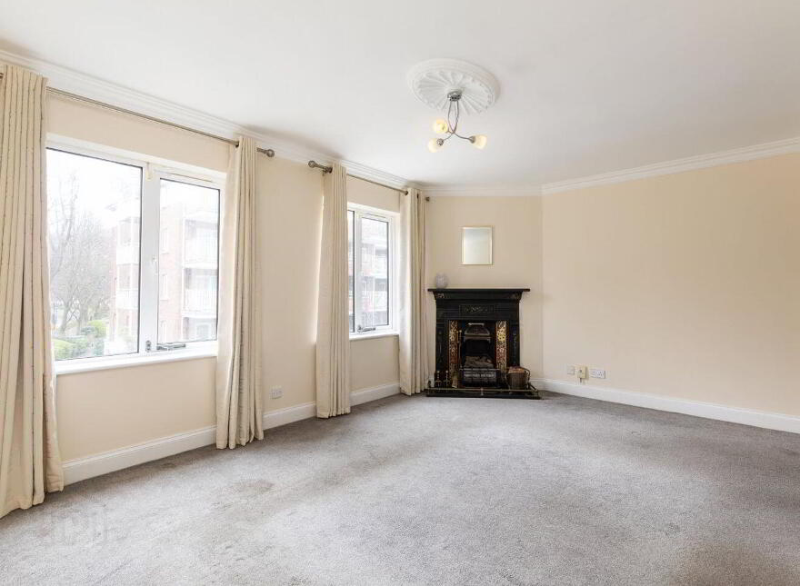 19 The Sweepstakes, Ballsbridge, Merrion Road, Ballsbridge, D04E642