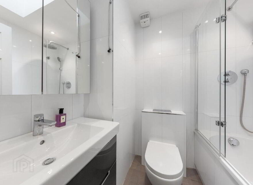 72 Shrewsbury Park, Ballsbridge, Ballsbridge, D04C6V0
