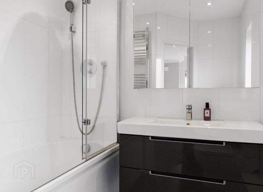 72 Shrewsbury Park, Ballsbridge, Ballsbridge, D04C6V0