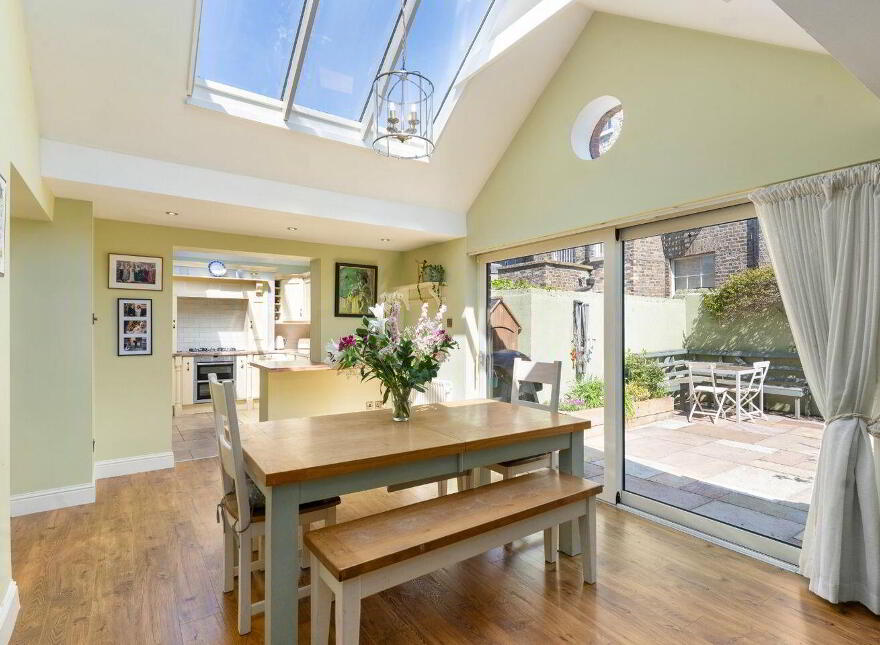 The Mews, Rere Of, 31 Mountpleasant Square, Ranelagh, Ranelagh, D06P651